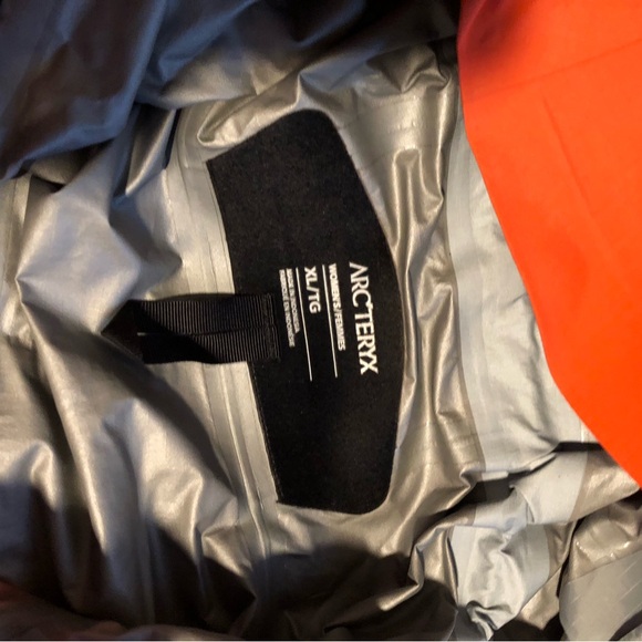 Arc'teryx Women's Gortex Jacket - Bright Orange - Picture 2 of 9